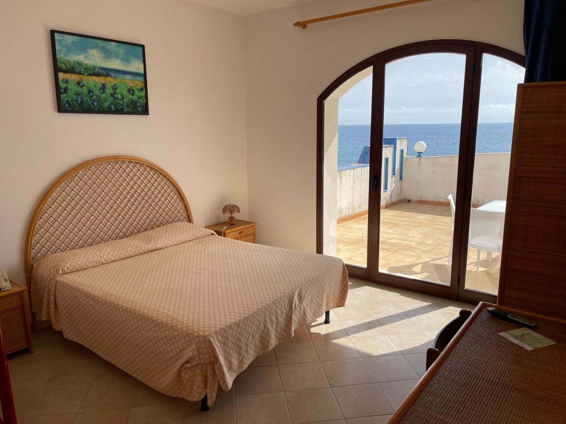 Family Room with Sea View