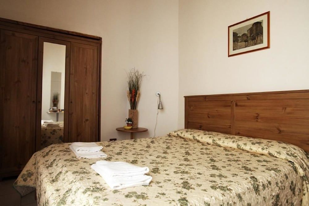 undefined B&B Colosseum Rooms 8