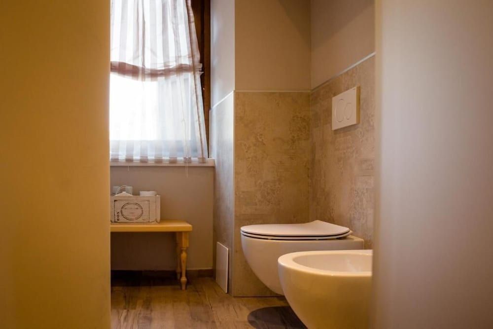 Roncola B&B L'Antica Corte Comfort Room, Private Bathroom, Courtyard View 4