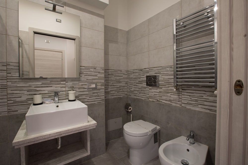 Vatican City Relais Deluxe Double Room 23