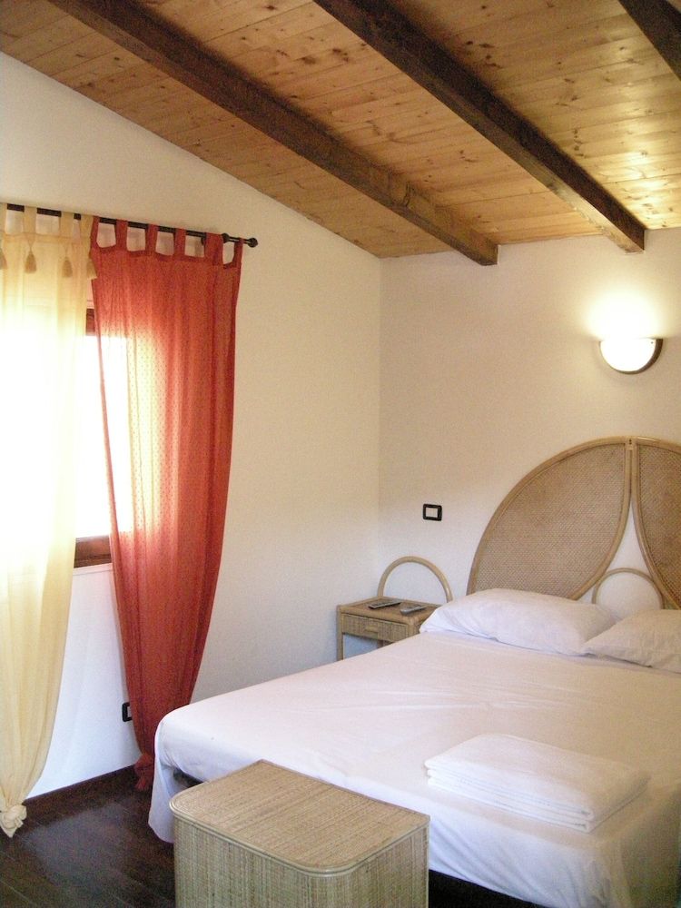 A' Cunziria Chalet (2 pax) 2