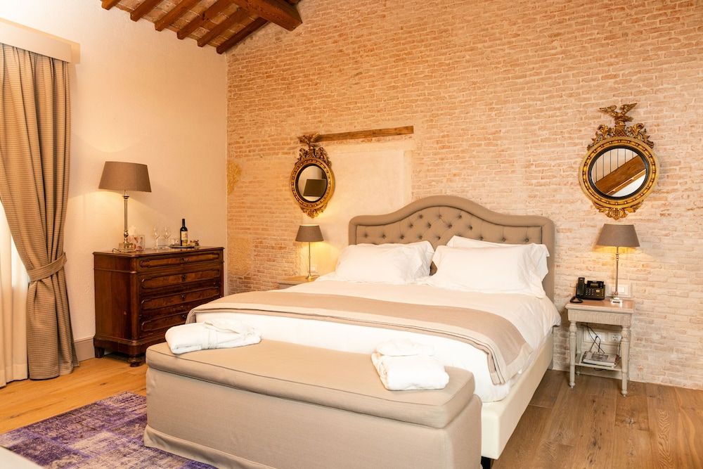 La Barchessa di Villa Pisani Junior Suite 5