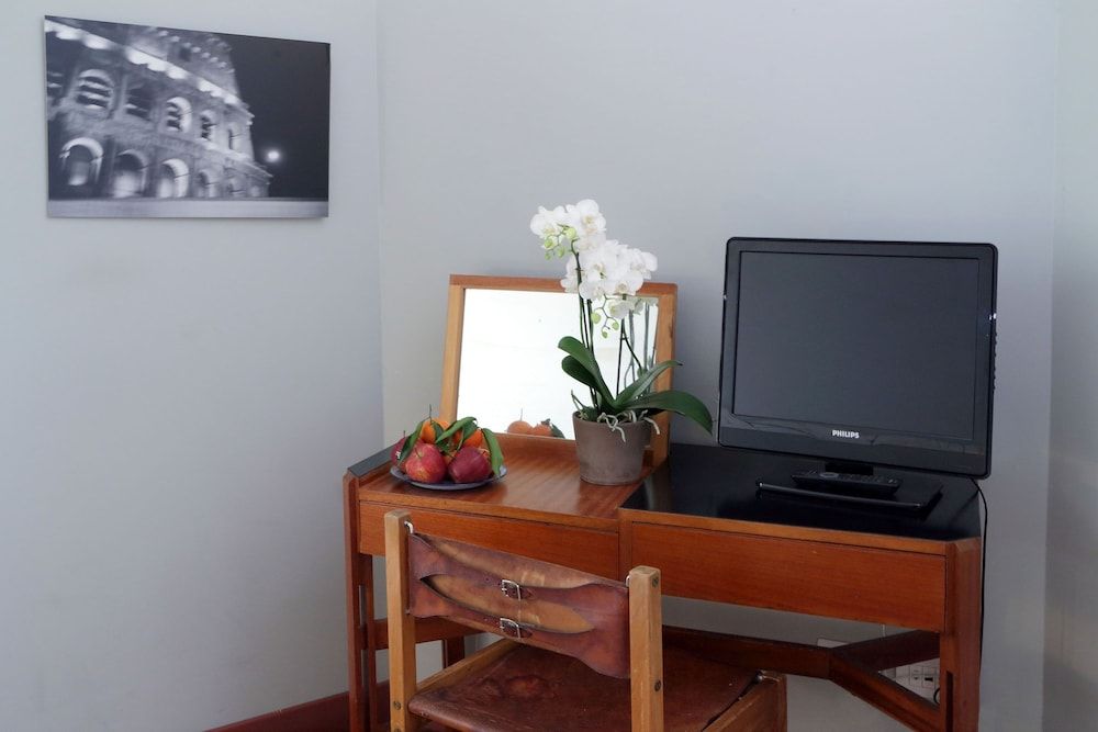 undefined Mecenate Rooms 8