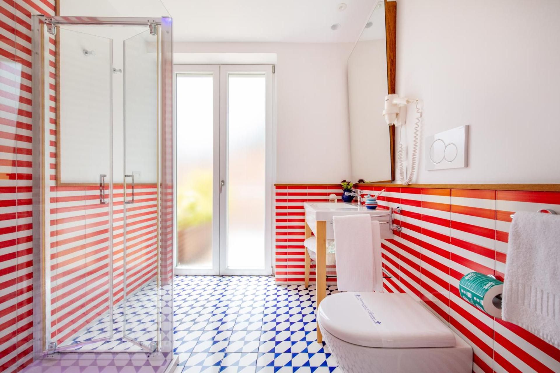 Double or Twin Room with Partial Sea View