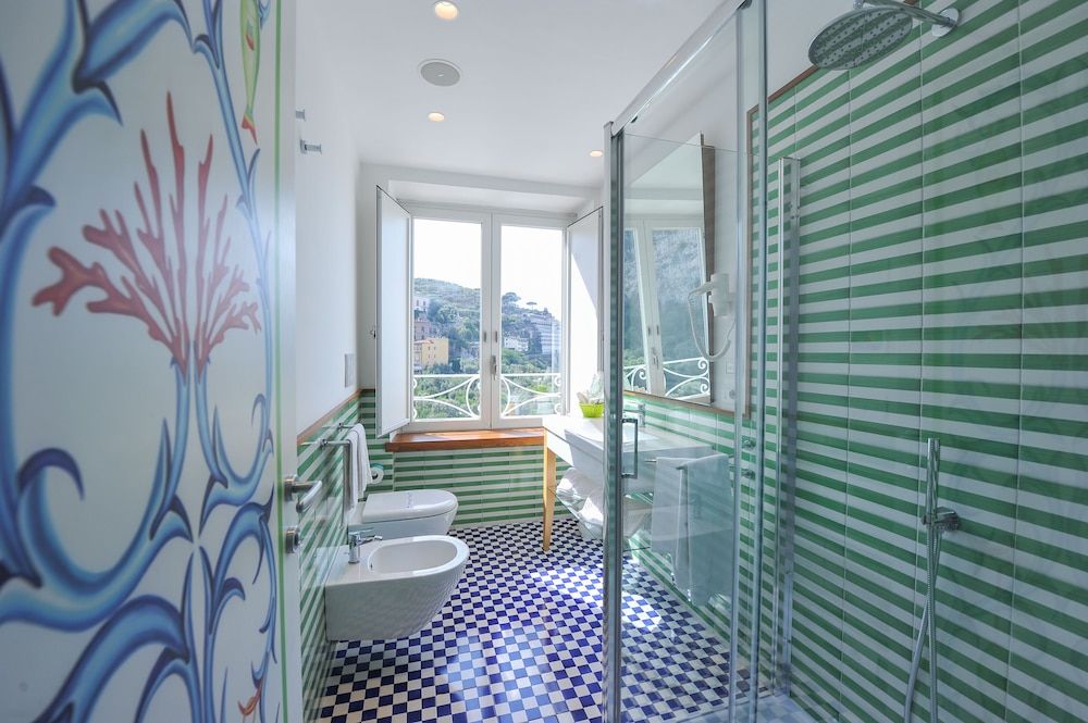 Maison Lauren Deluxe Double or Twin Room, Sea View 6