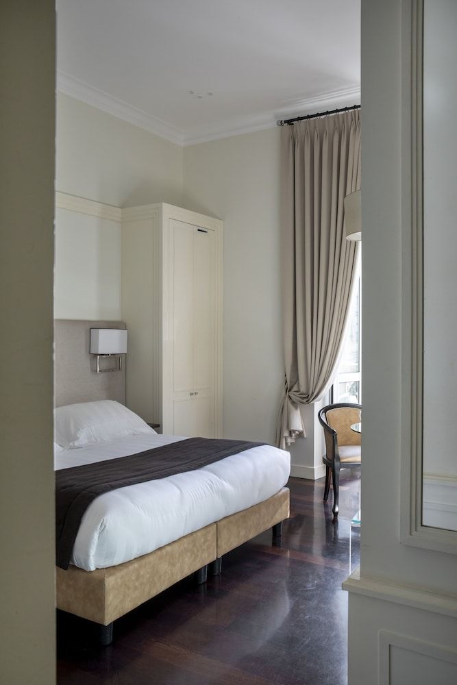 Hotel Scalinata di Spagna Deluxe Double or Twin Room, City View, Annex Building 2