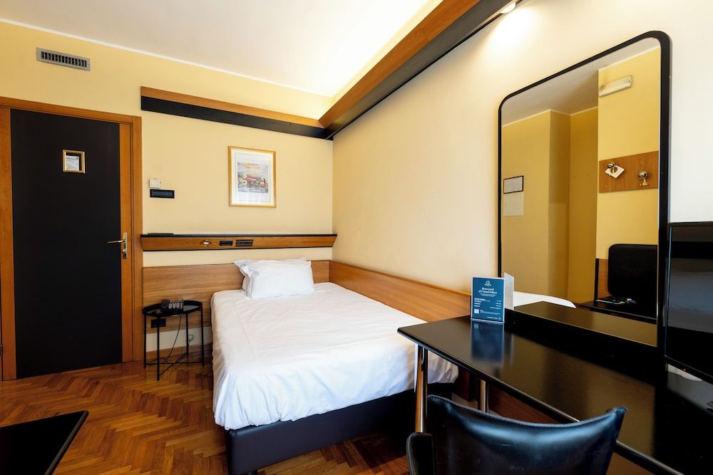 Classic Single Room