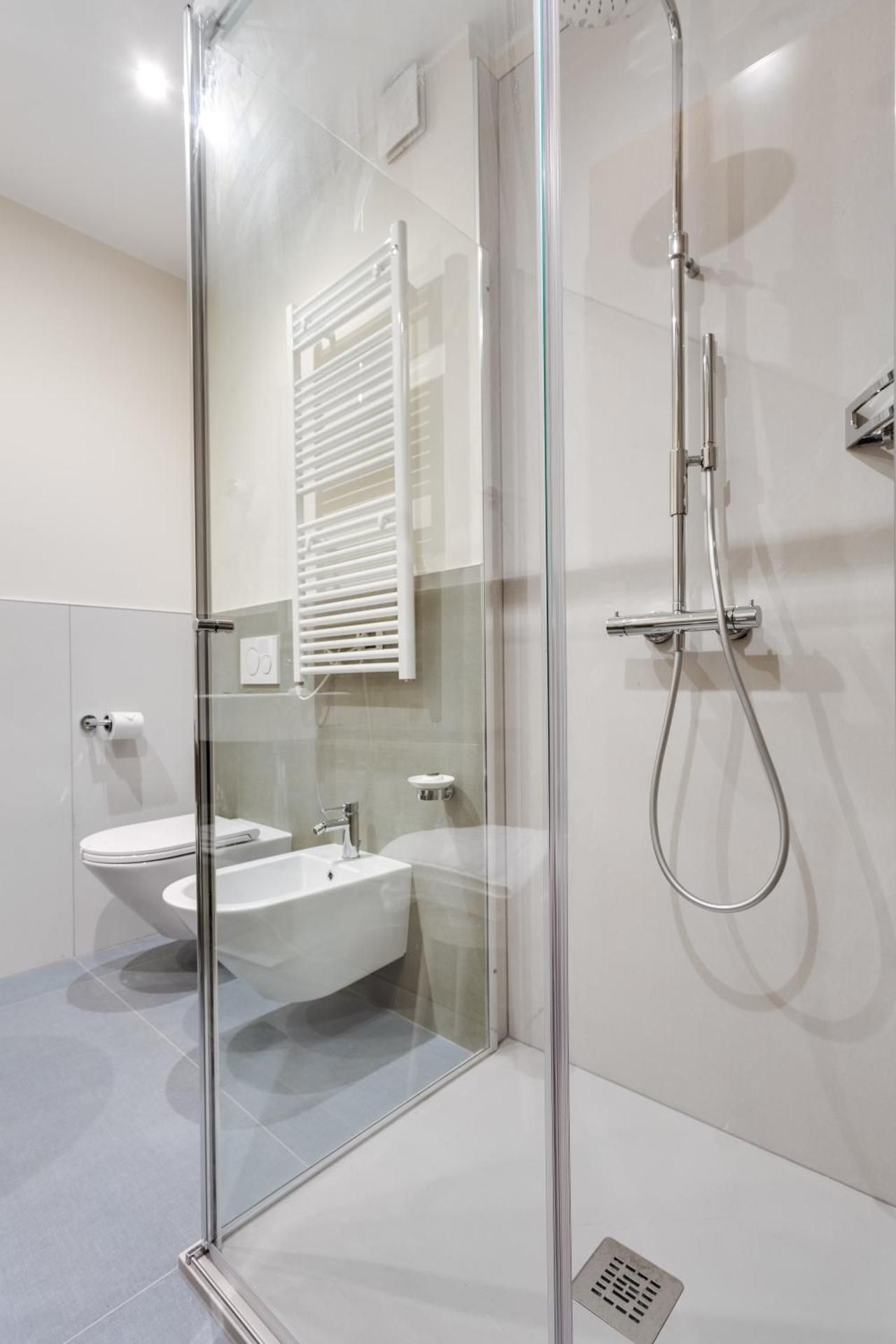 Design Double or Twin Room with Lake View