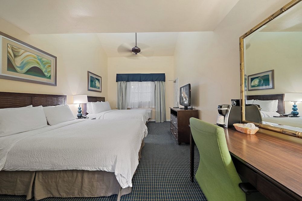Standard Room, 2 Queen Beds, Courtyard View