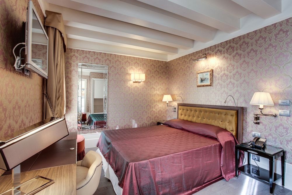 undefined Hotel Moresco 10