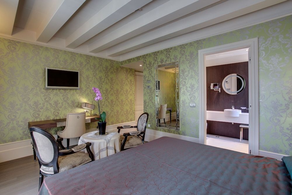 undefined Hotel Moresco 4