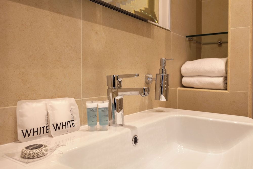 Window on Rome Triple Room 12