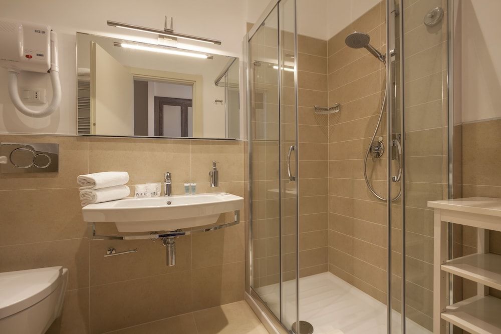 Window on Rome Triple Room 6