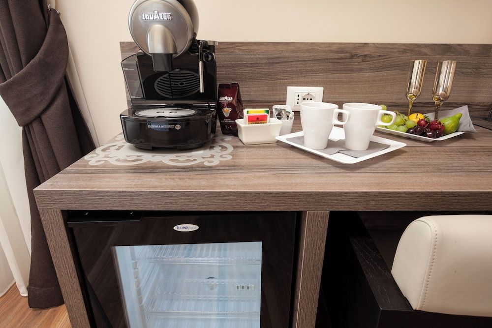 Window on Rome Triple Room 16