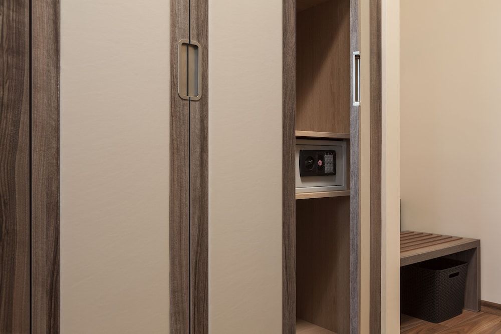 Window on Rome Triple Room 15