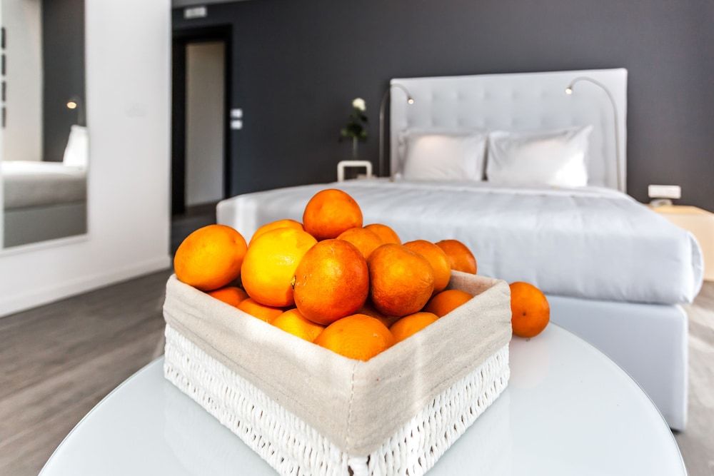 Room Service - Dining