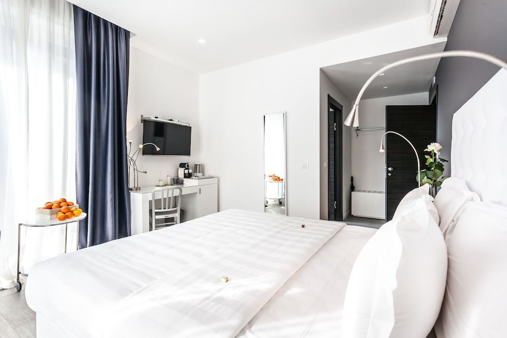 undefined M2M Made To Measure 4