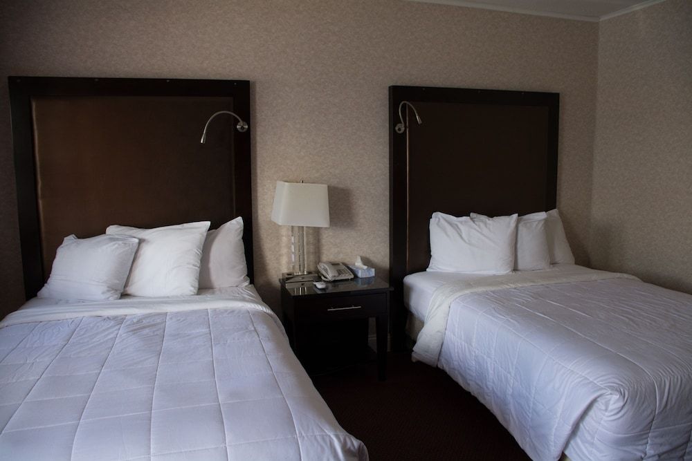 Atlantic Inn & Suites Double Room 7