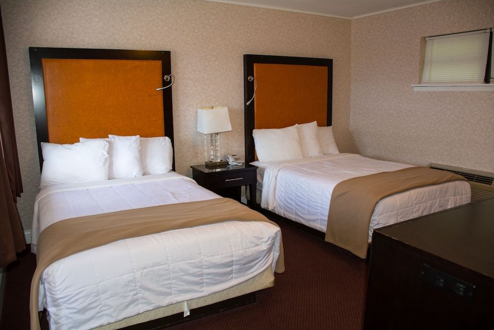 Atlantic Inn & Suites Double Room 3