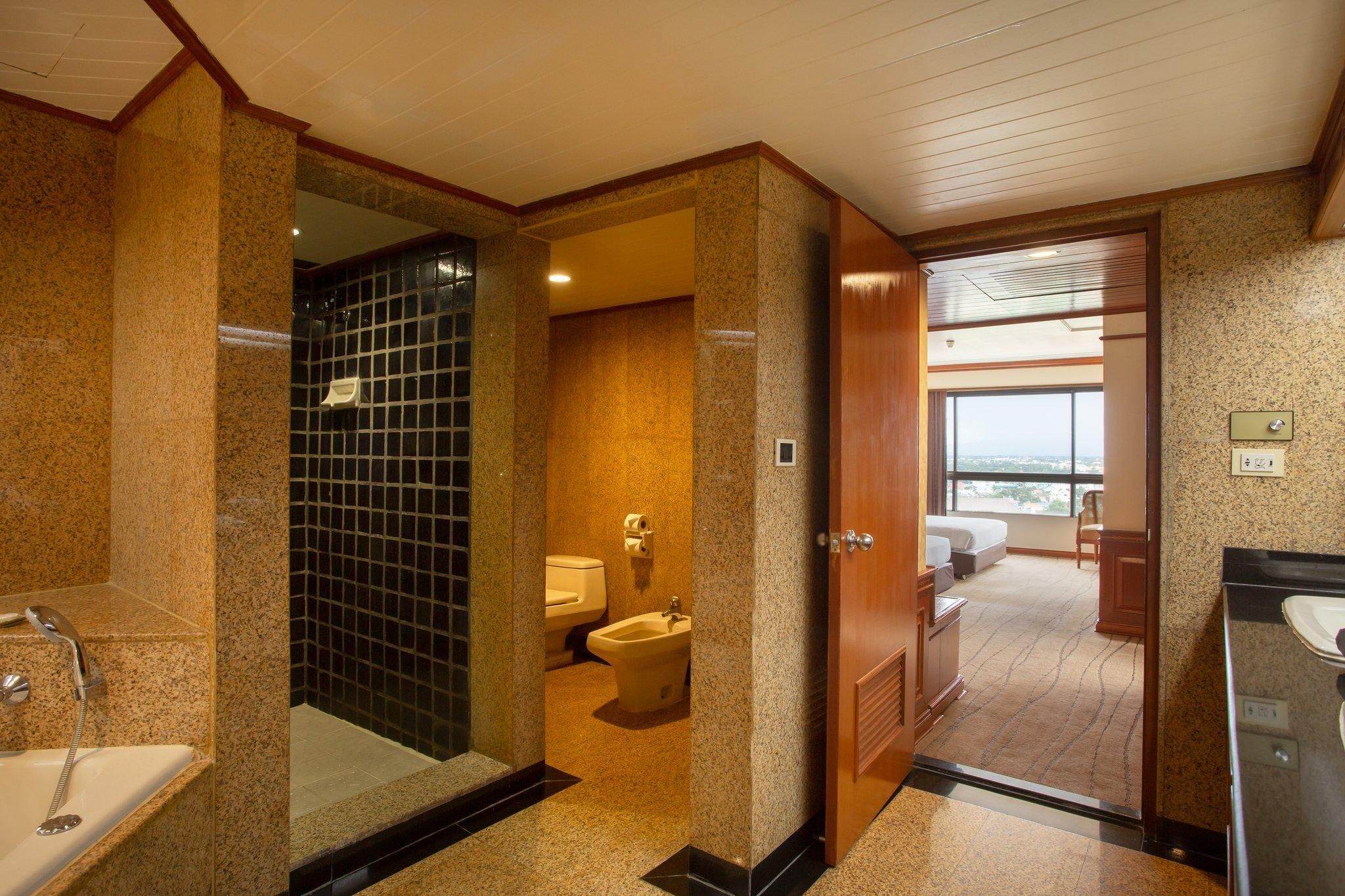 undefined Centara Riverside Hotel Chiang Mai 8