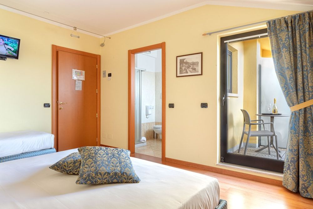 Hotel Postumia Triple Room, Balcony