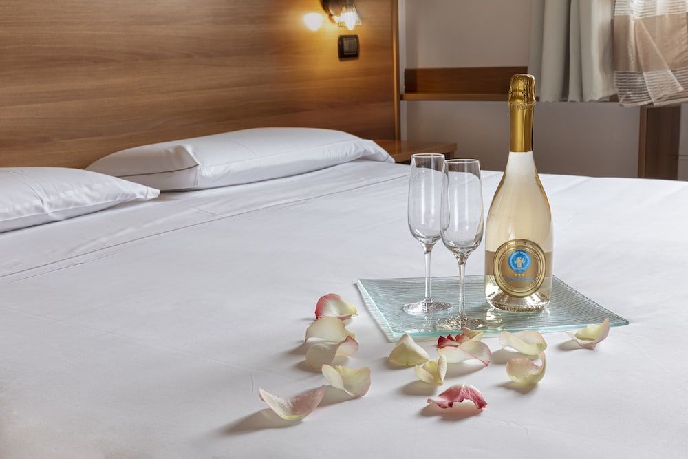 Hotel Postumia Comfort Double Room Single Use, Courtyard Area 2