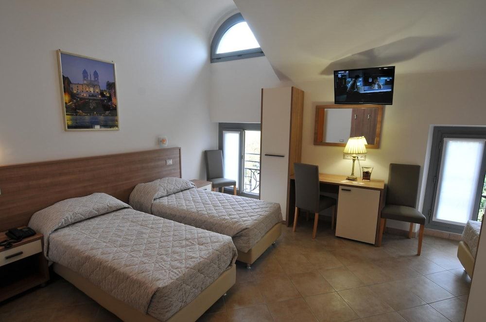 Hotel Montecarlo Twin Room, 2 Twin Beds 2