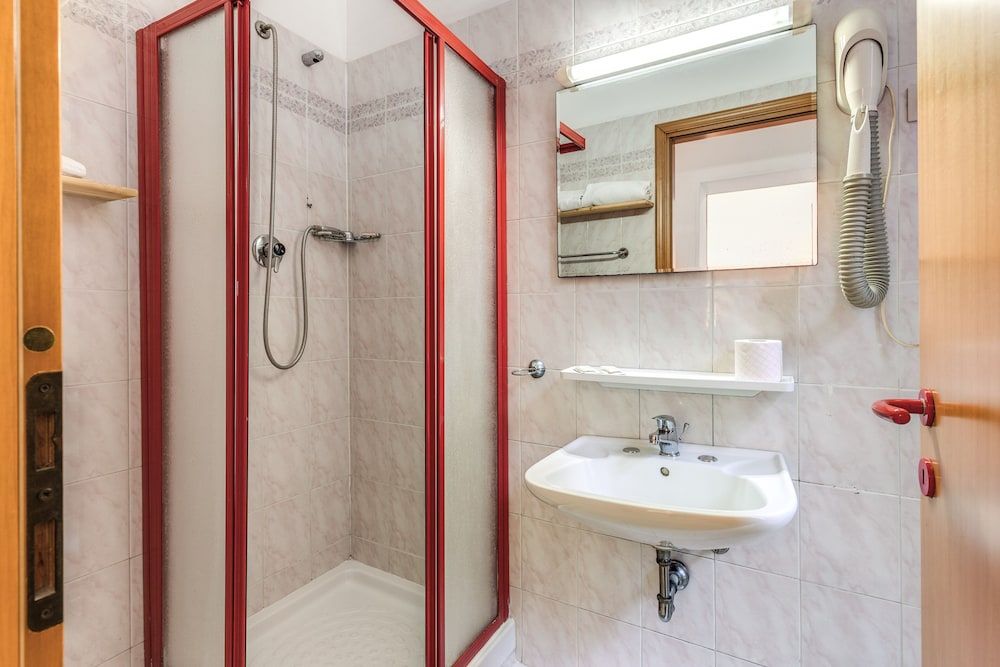 Hotel Altavilla 9 Standard Double Room 4