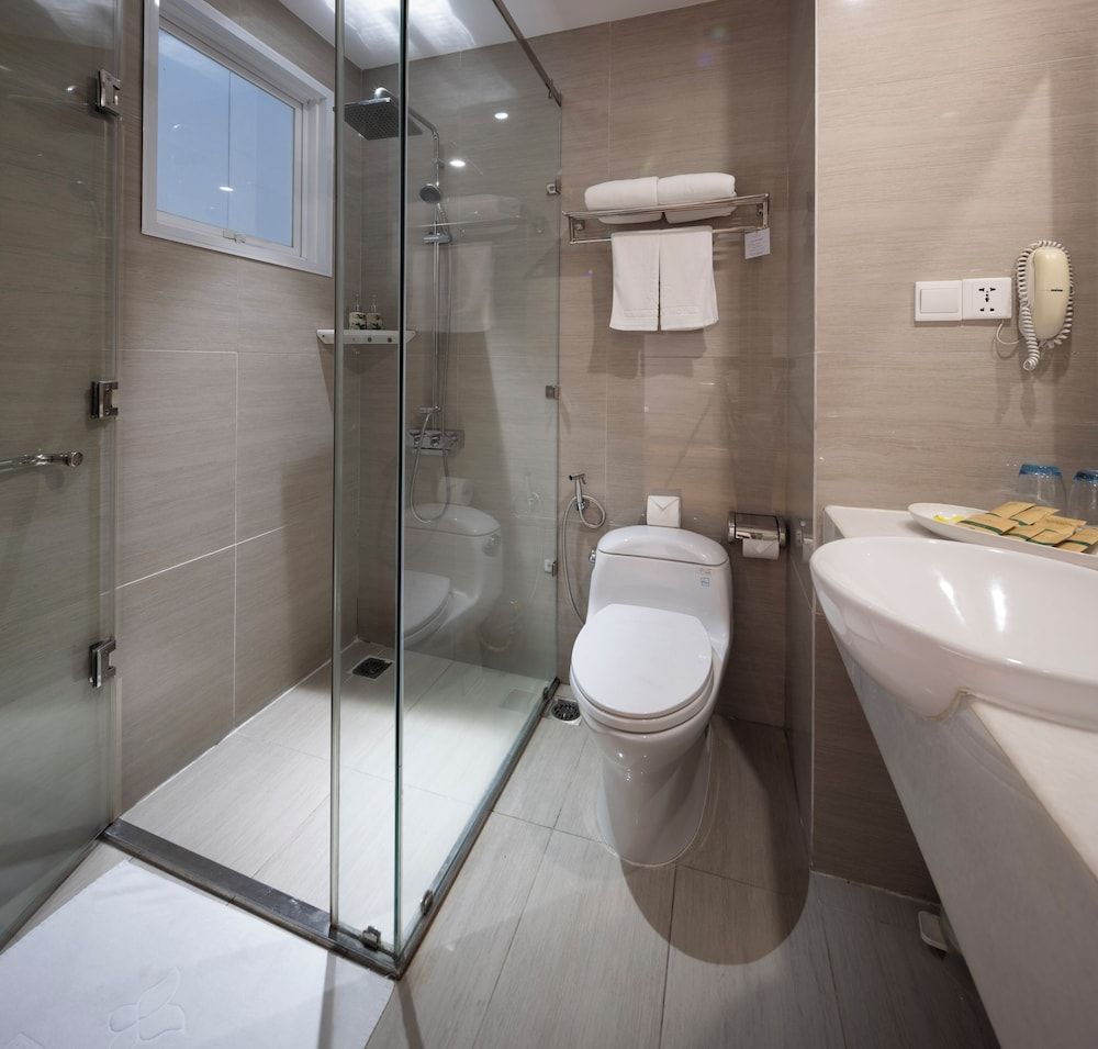 Harmony Saigon Hotel & Spa Deluxe No view - Free Mini Bar 6