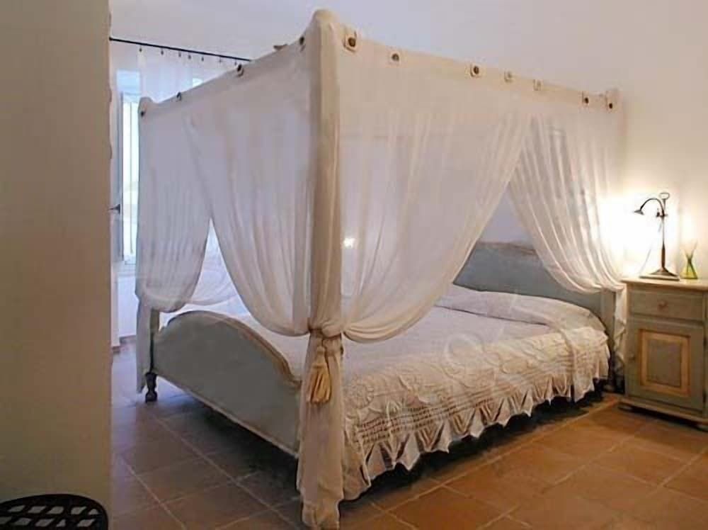 Aenea's B&B Romantic Double Room 2