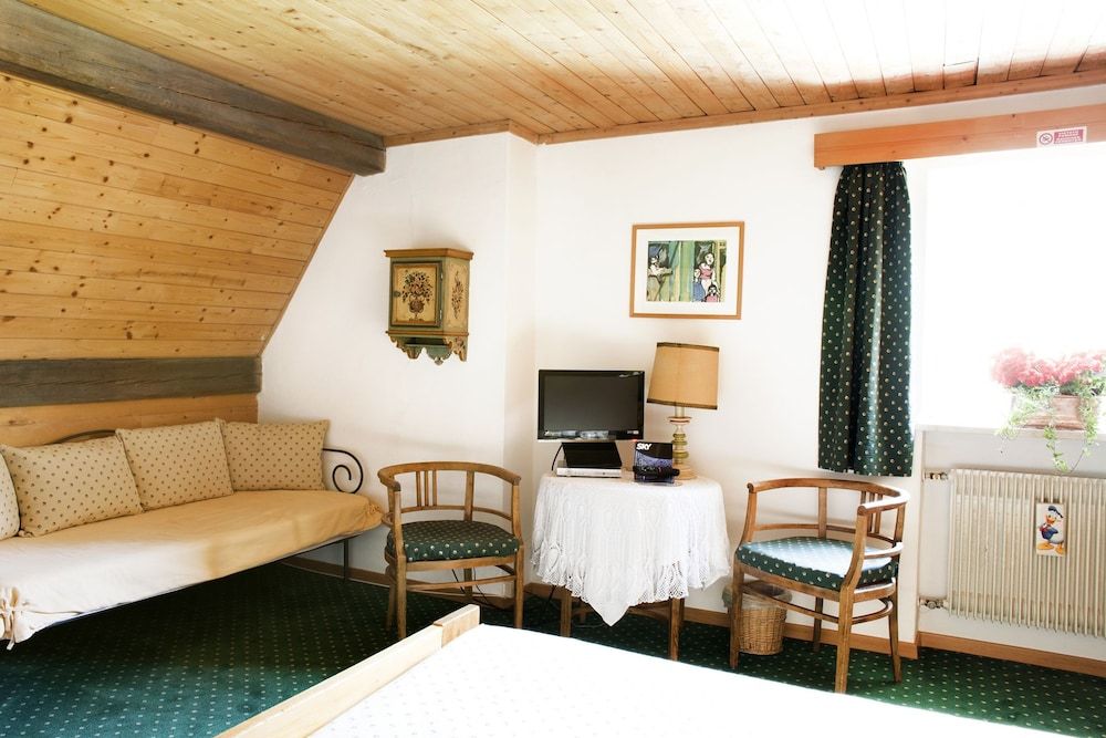 Family Room for 2 adults and 2 children