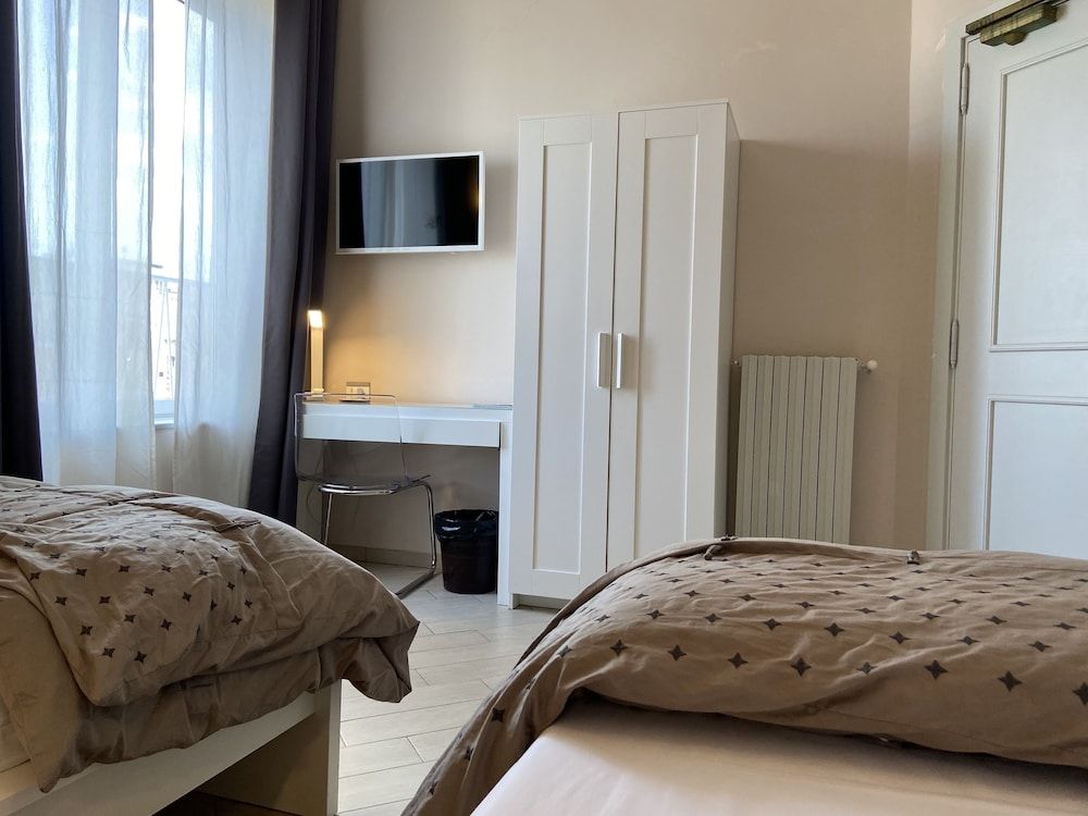 Up Hotel