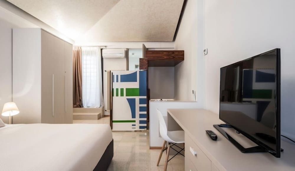 Apartment, 3 Bedrooms, Canal View