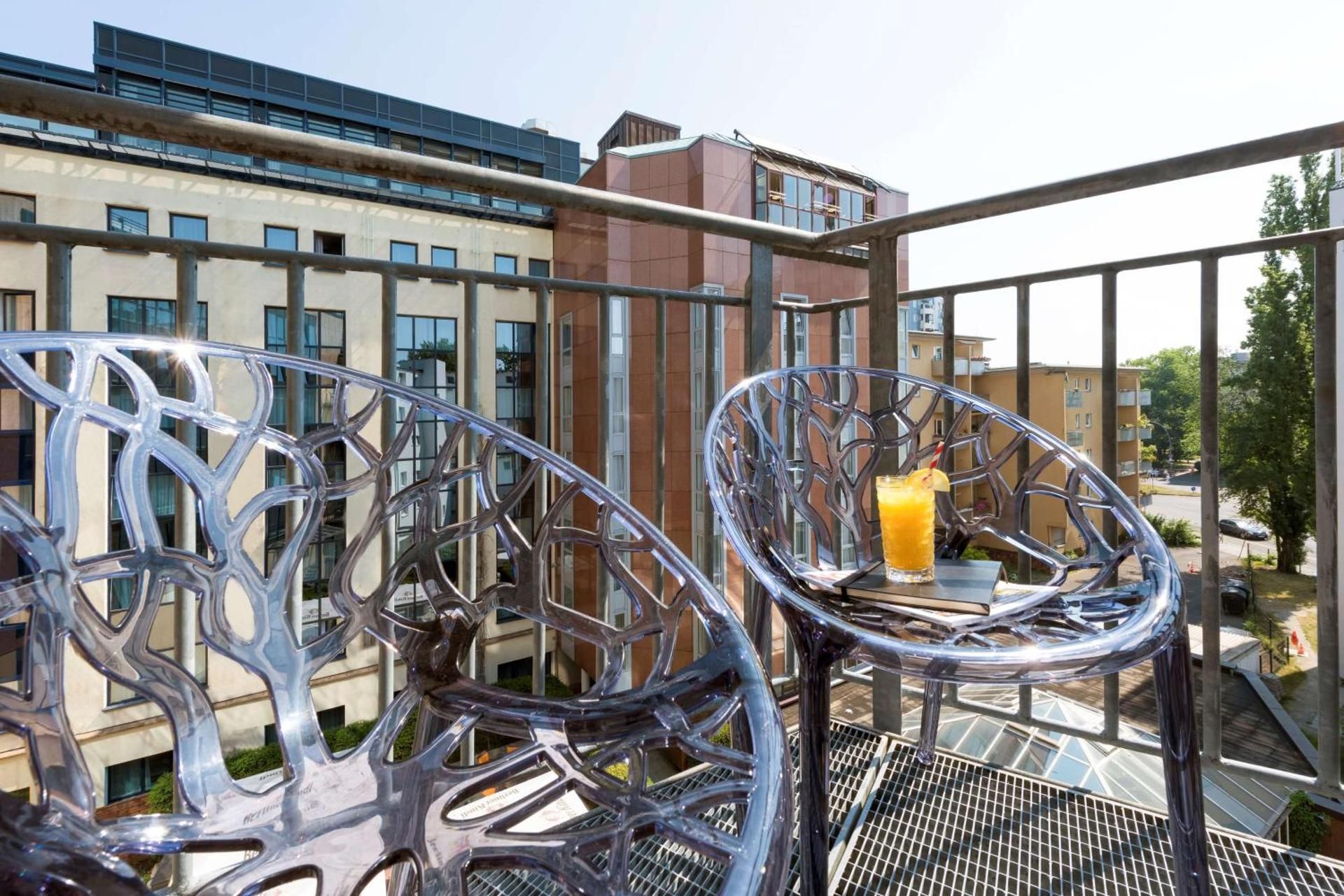 superior with balcony