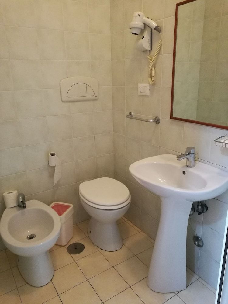 Palma Residences In Rome Basic Double or Twin Room, 1 Double or 2 Twin Beds 12