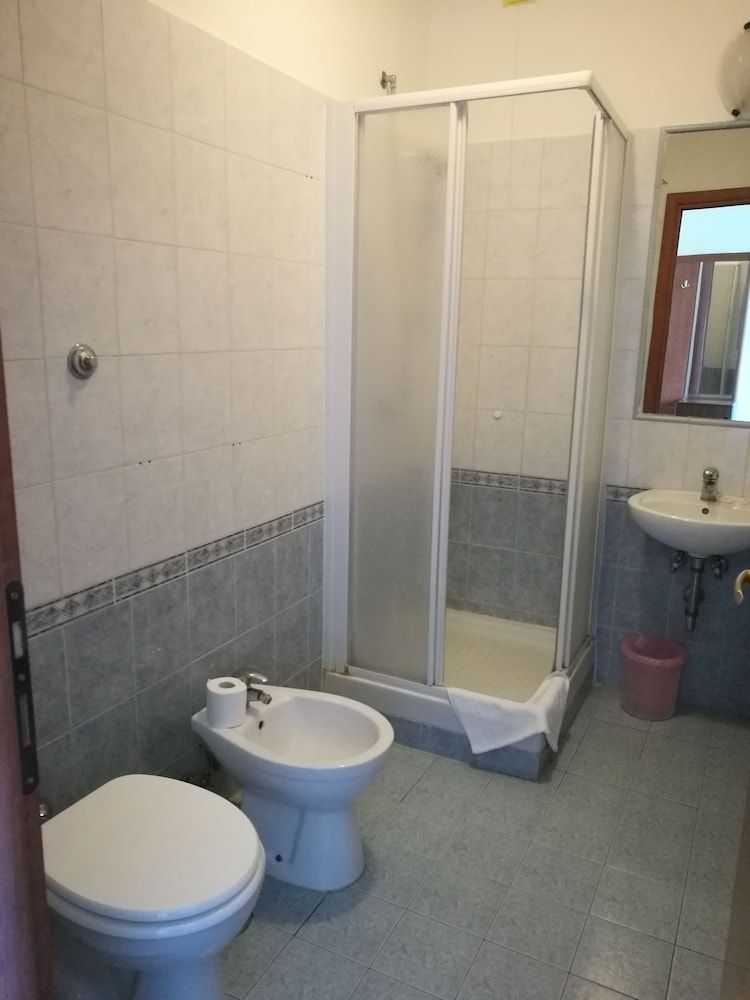 Palma Residences In Rome Basic Double or Twin Room, 1 Double or 2 Twin Beds 11