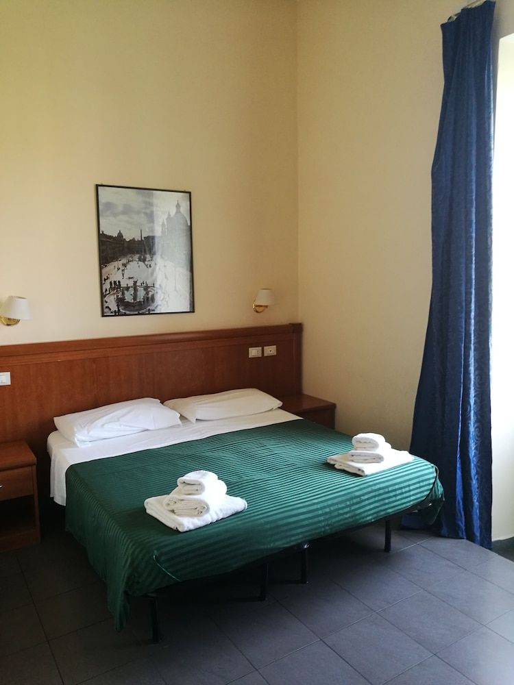 Palma Residences In Rome Basic Double or Twin Room, 1 Double or 2 Twin Beds 2