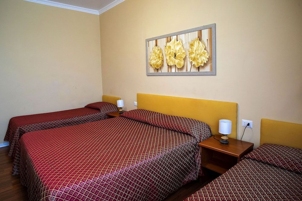 Sole e Luna Bed & Breakfast Triple Room, Private Bathroom 4