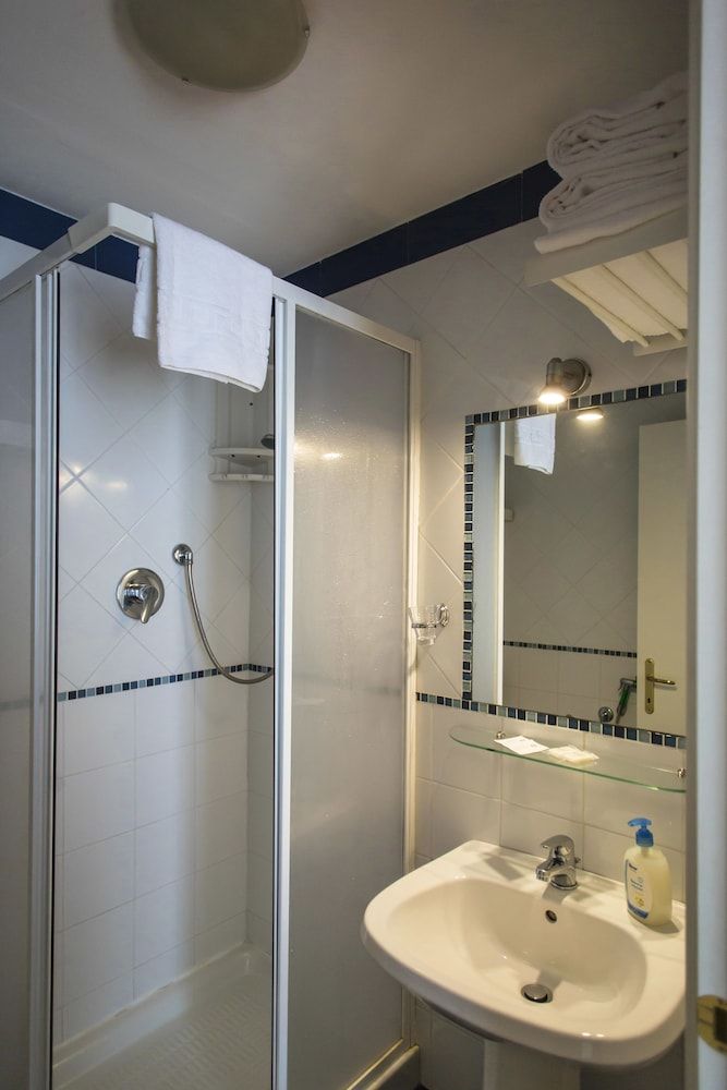 Sole e Luna Bed & Breakfast Double Room, Private Bathroom 11