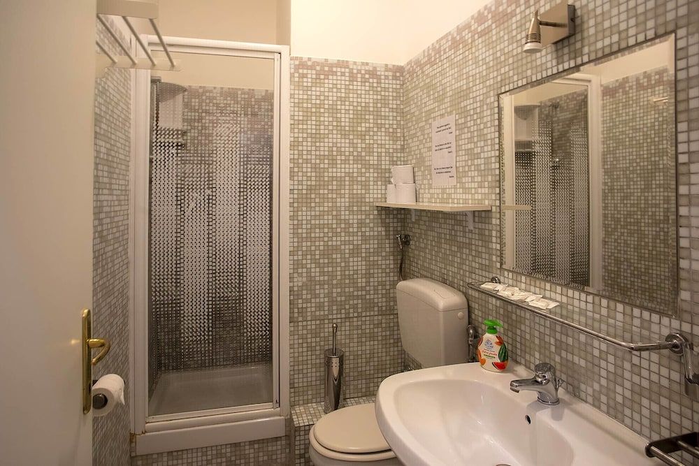 Sole e Luna Bed & Breakfast Double Room, Private Bathroom 12