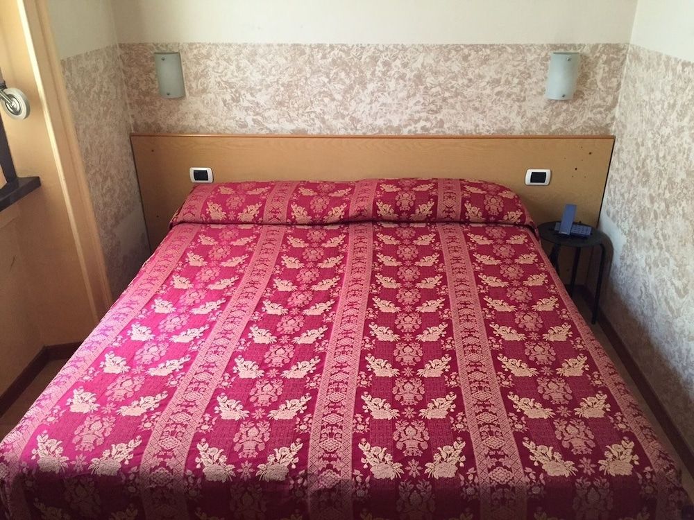 undefined Hotel Nettuno 4