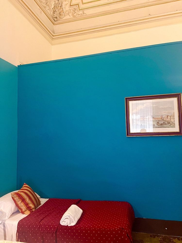 Hotel Valentino Superior Quadruple Room 3