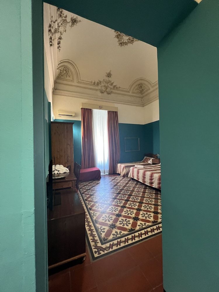 Hotel Valentino Junior Suite 6