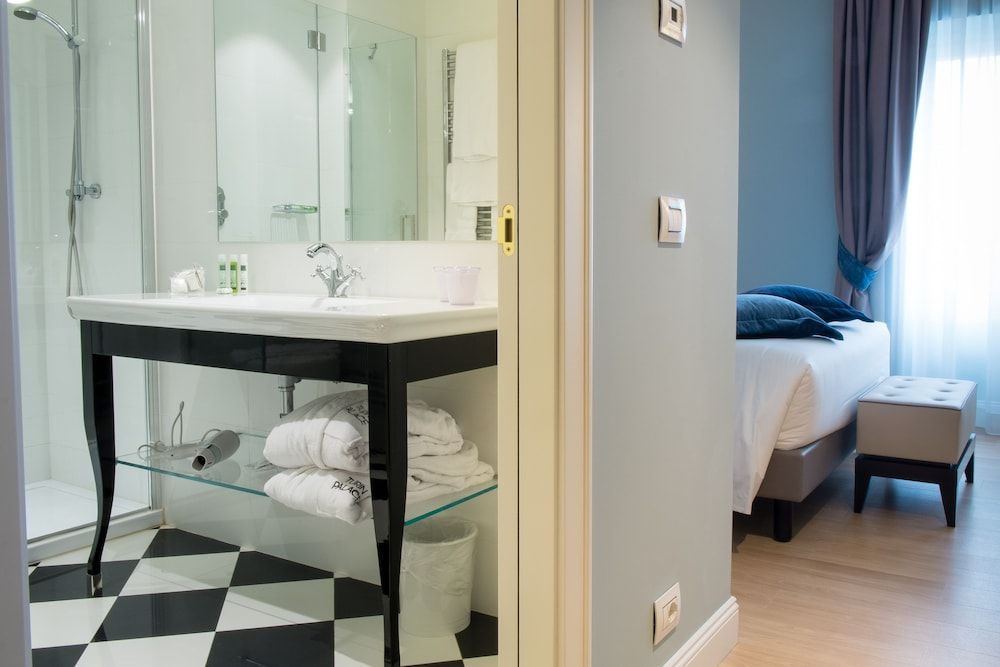 Classic Double Room, 1 Double or 2 Twin Beds