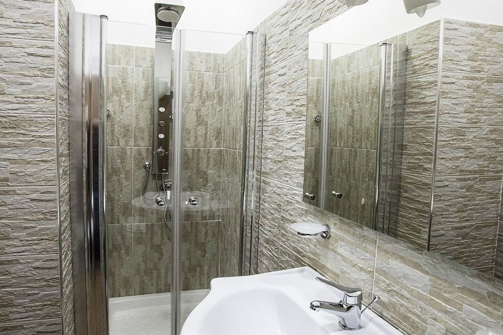 undefined Napoli Garibaldi Square 7