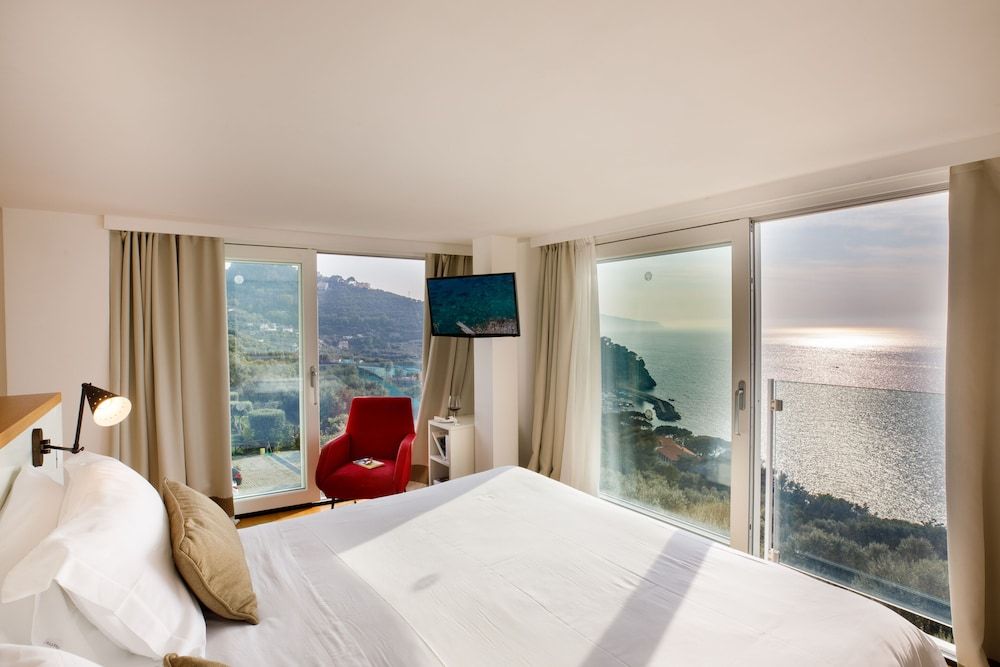 Suite (Fiorella)