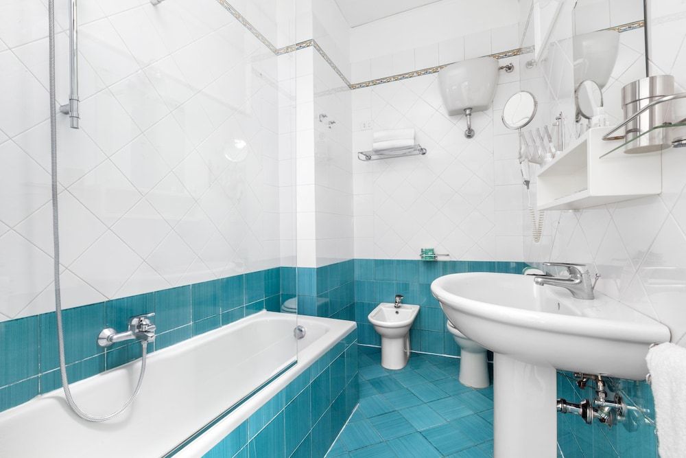 Hotel Herculaneum Superior Quadruple Room 3