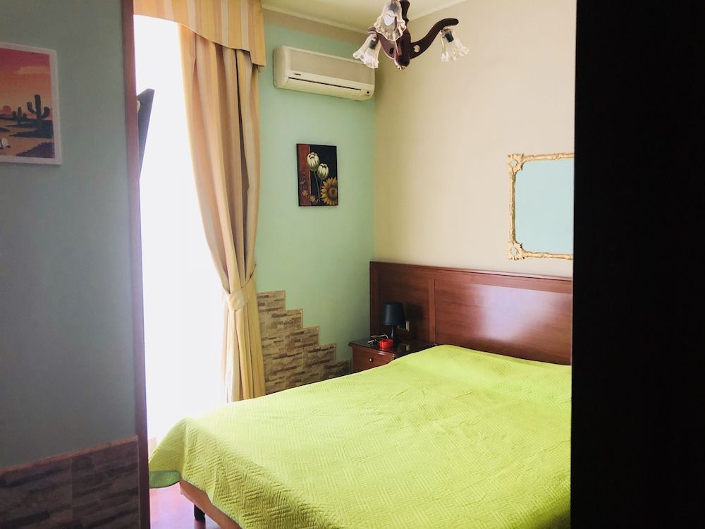 Hotel Iris Standard Room, 1 Double Bed 8