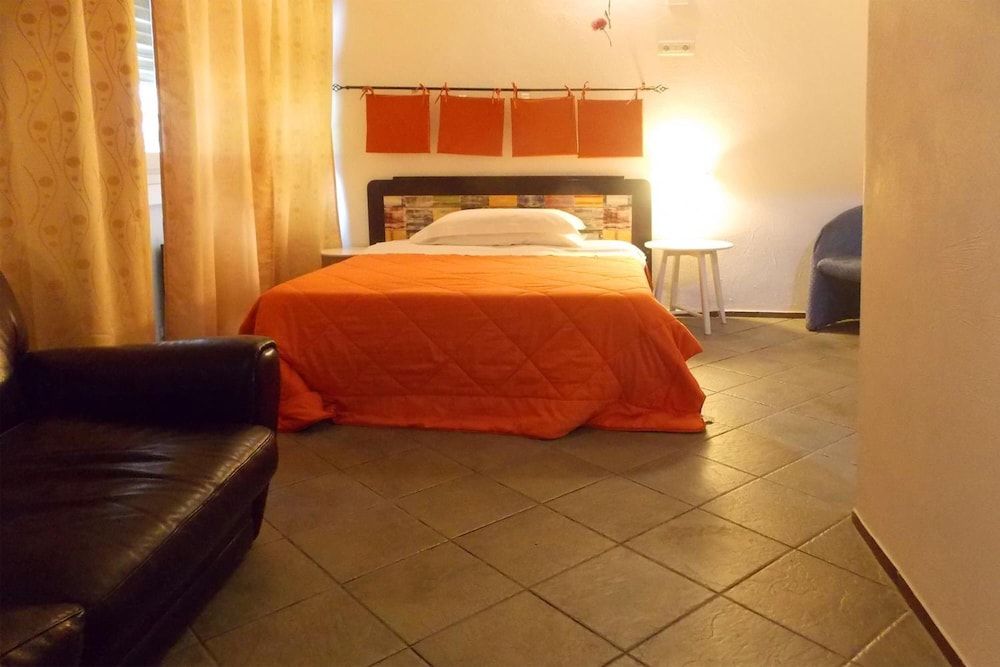 undefined Hostel Colours 7