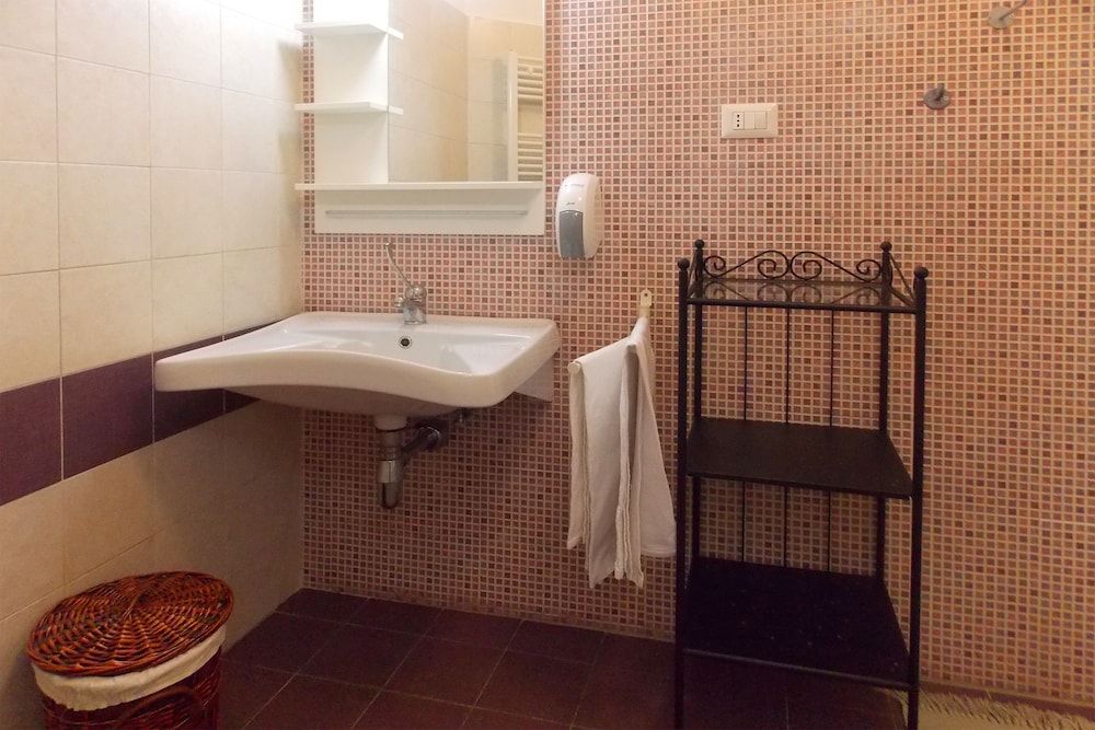 Hostel Colours Triple Room 7